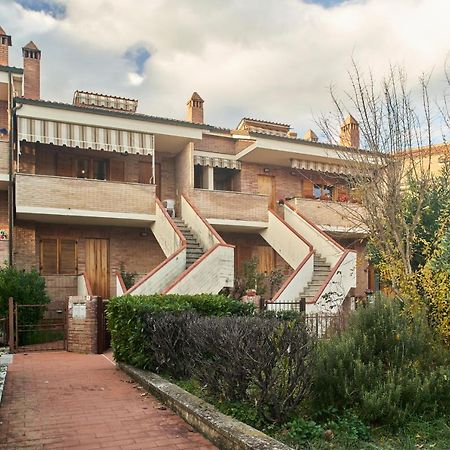 Little Brick House On Siena Hills With Balconies Apartman Kültér fotó