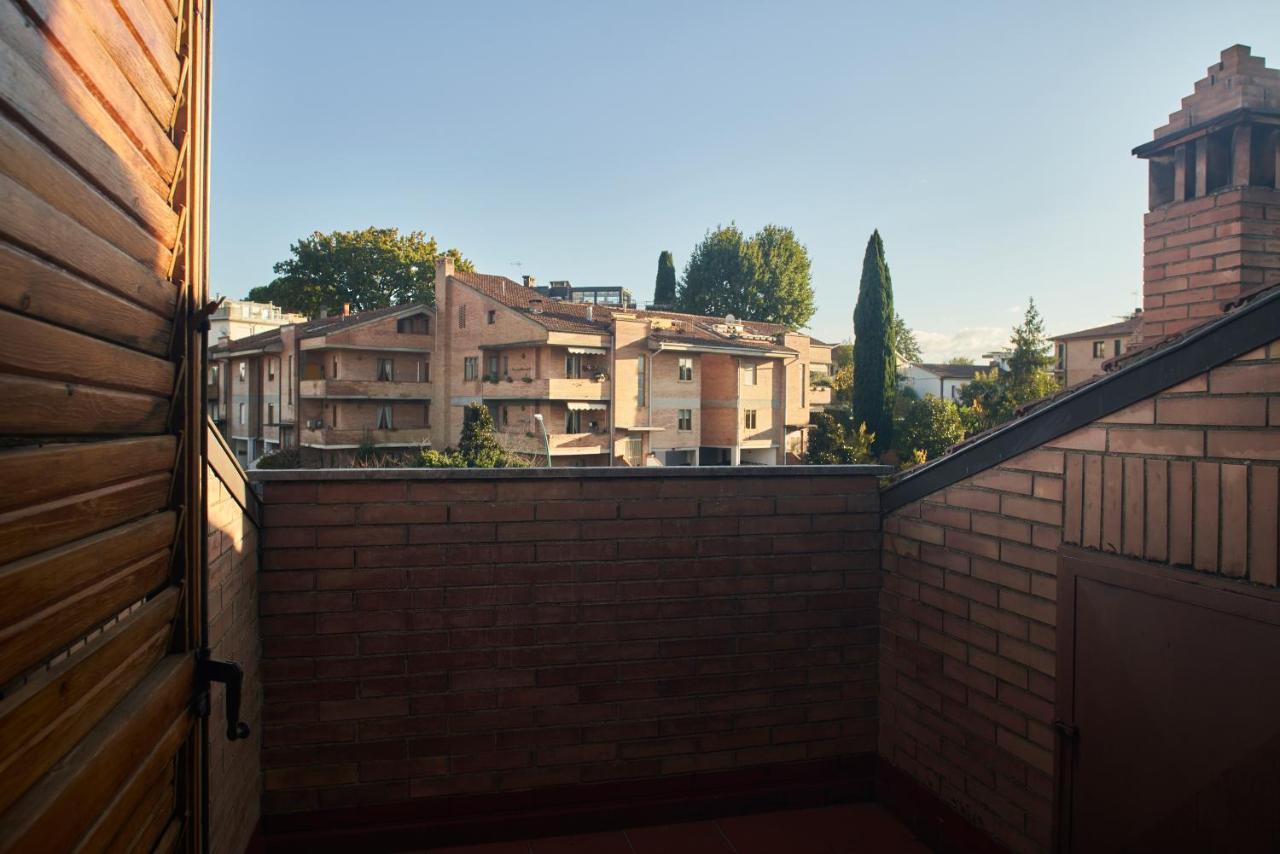 Little Brick House On Siena Hills With Balconies Apartman Kültér fotó